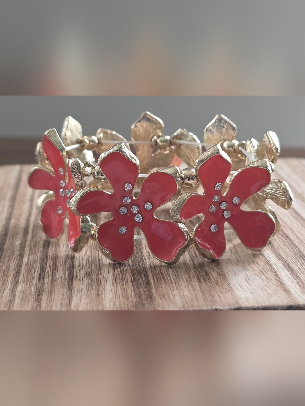 Gold-Tone Coral Floral Stretch Bracelet